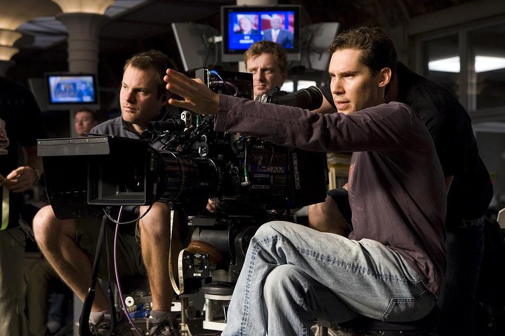 Director BRYAN SINGER lines up a shot on the set of Warner Bros.