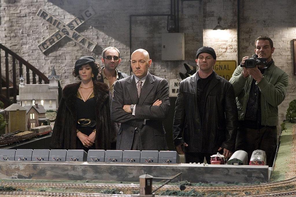 (Left to right) Kitty Kowalski (PARKER POSEY), Grant (VINCENT STONE), Lex Luthor (KEVIN