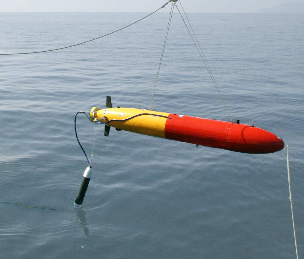 AUV of 4.5 meters length and a diameter of 0.53 meters (21 ). It can operate to a maximum depth of 300 meters. It has a maximum speed through the water when towing the array of 3 knots.