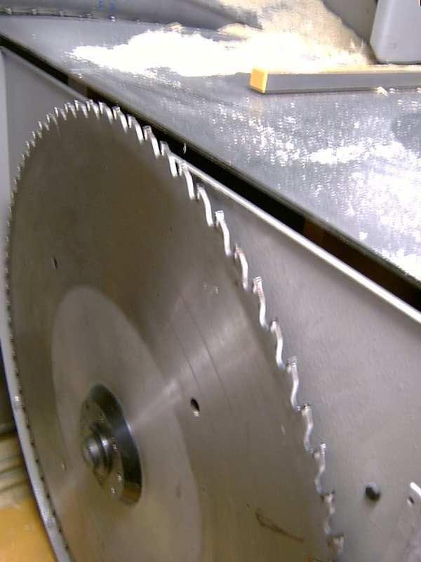 1 cutting group composed by a circular blade ø 1000mm which
