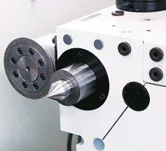 The center pressure can be adjusted with the delicate precision required for grinding high-precision workpieces.