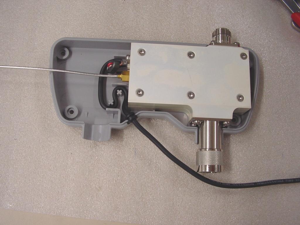 3-10 Connect the coax assy (item 10) to the N-SMA connector (item 07) using a torque wrench ½ Fig.