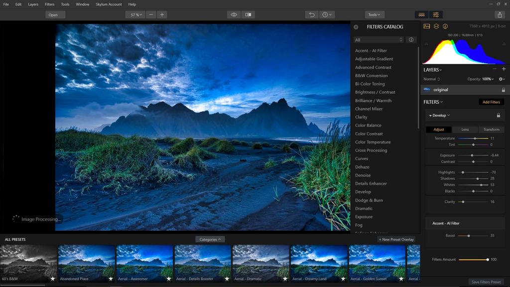 Key Features and Benefits of Luminar A scalable and adaptive user interface that let s you work the way that you want. Over 60 powerful one-click presets to quickly enhance your images.