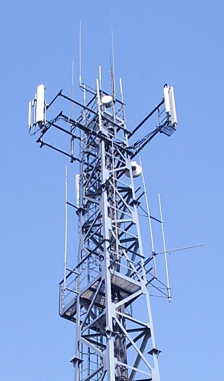 How to Reduce CCI Sectorisation (Directional Antenna) Use of a directional antenna instead of omnidirectional antenna: 120 o or 60 o sector antenna The frequency band is further subdivided (denoted