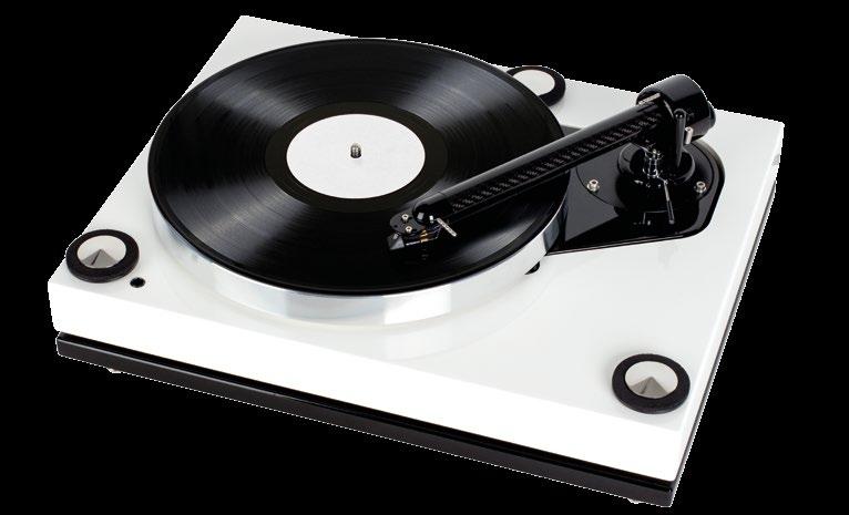 Turntables Turntables Xerxes 20 Plus pictured with PUG tonearm Radius 7 pictured with NIMA tonearm Xerxes 20 Plus Turntable The result of over 30 years of development, the Xerxes 20 Plus