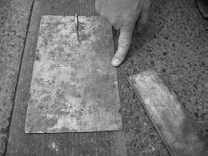 Measuring Groove Depths with a Depth Plate