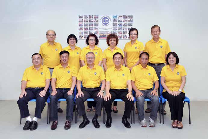 CLEMENTI SENIOR ACTIVITY CENTRE ANNUAL REPORT 2014/2015 FRONT ROW (FROM LEFT TO RIGHT): Lion Bensonn Ong (Honorary Secretary), Lion Marthyn Ting (1 st Vice President), PDG Lion William Kwok