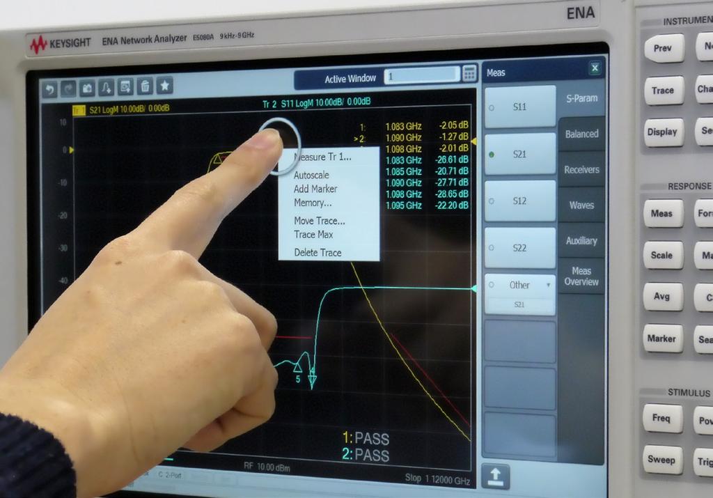 03 Keysight E5080A ENA Vector Network Analyzer - Brochure Intuitive and Flexible Operations with Modern User Interface The E5080A integrates a high resolution display with a touch screen, which