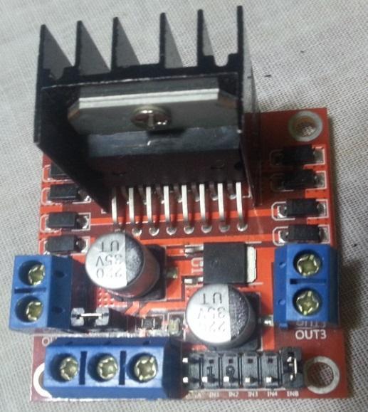 40-pin expansion port.(configurable I/O standards (voltage levels:3.3/2.5/1.8/1.5v)) VGA-out connector. Three oscillator clock inputs. 18 slide switches and 4 push-buttons switches.