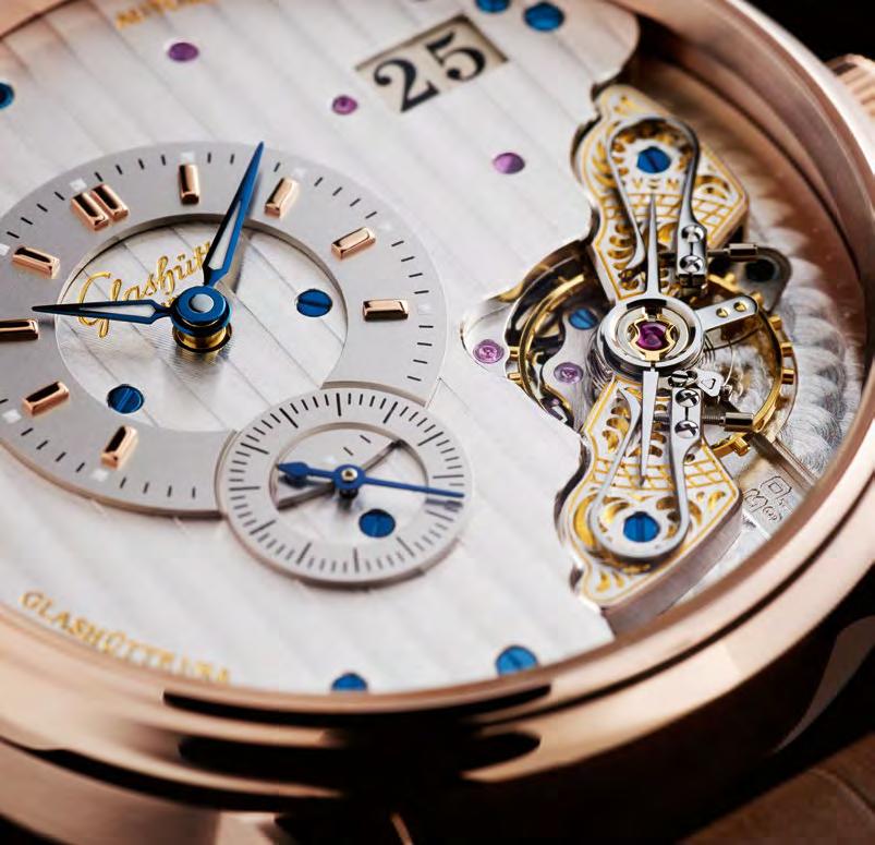 PanoMaticInverse Pano Collection 117 The art of engineering at a glance The PanoMaticInverse presents its inner beauty openly, displaying the duplex swan-neck fine adjustment on the dial side of the