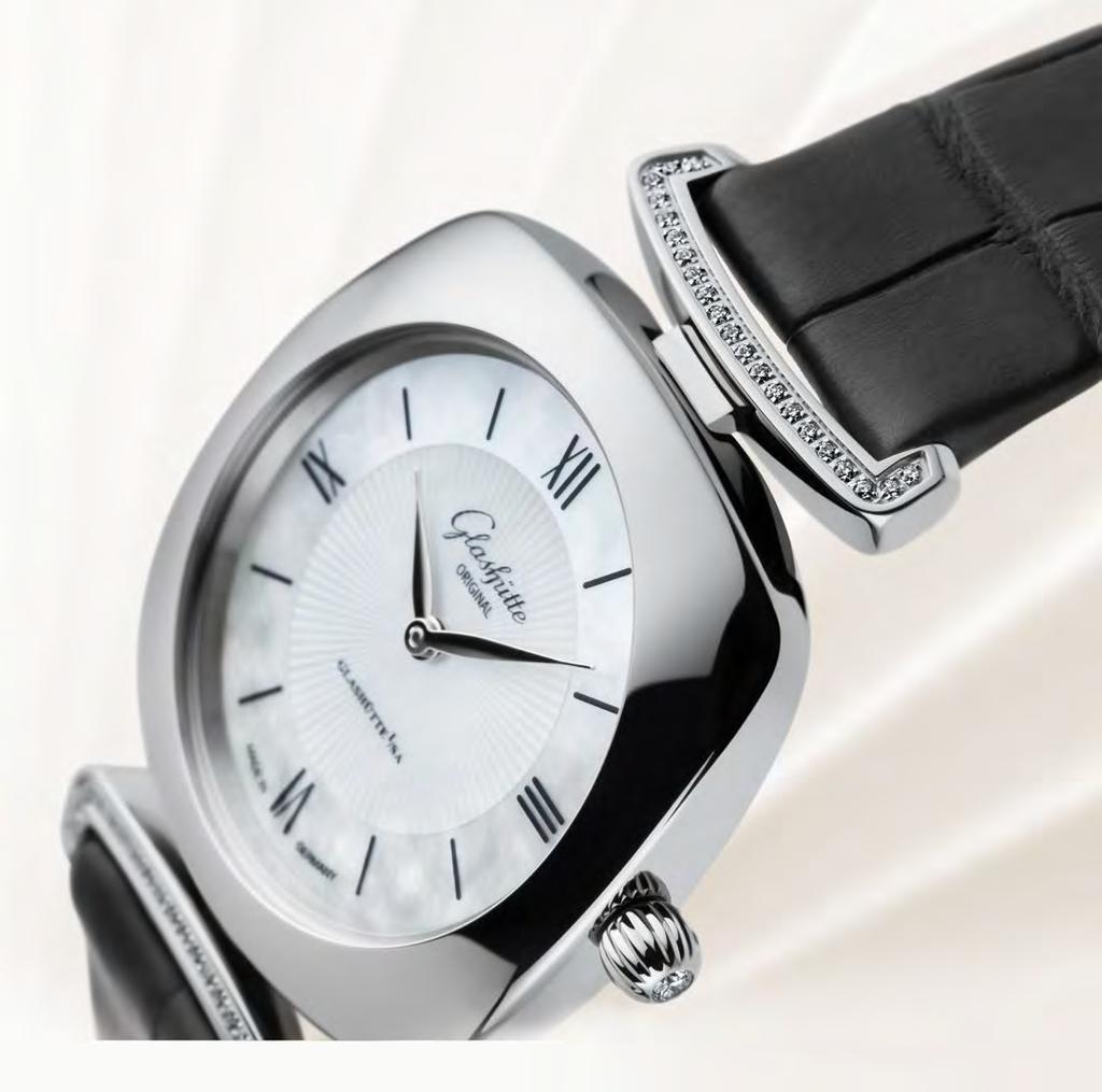 168 Ladies Collection Pavonina CALIBRE 03-02 STAINLESS STEEL CASE D: 31 x 31 mm, H: 7.5 mm REF. 1-03-02-05-12-31 (right page) REF.