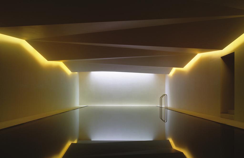 Limerick House Spa The Limerick House Spa in Limerick, Ireland, showcases the effectiveness of icolor Cove MX Powercore for innovative and dynamic cove and indirect lighting.