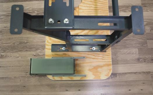 Ultrafeed Industrial Table Packages 5 Installing the rawer Position the drawer as desired on the underside of