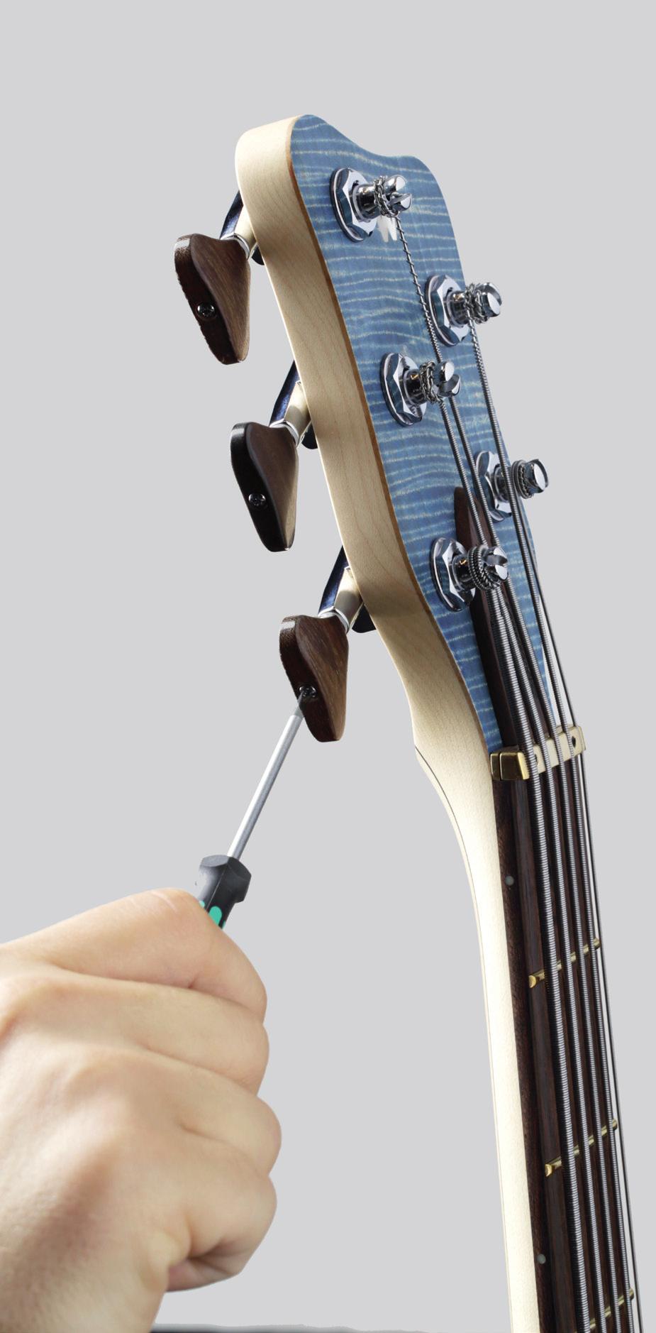 Warwick tuners feature a sealed, self-lubricating gear that warrants high tuning stability and needs no maintenance.
