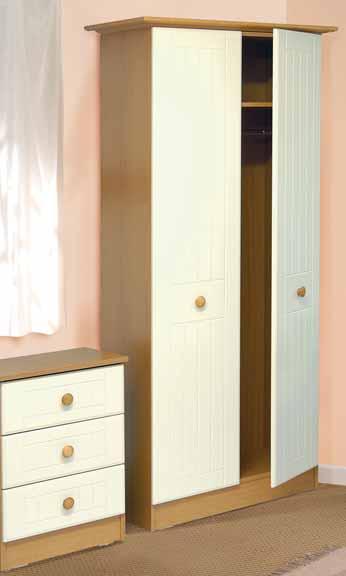 The Marshwood and Lulworth Ranges offer alternative door designs with matching melamine carcasses. Marshwood doors are shaker style, whilst Lulworth are routered and contoured.