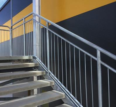The standard filling of the balustrade comes in the form of rods, pipes or cords of stainless steel,