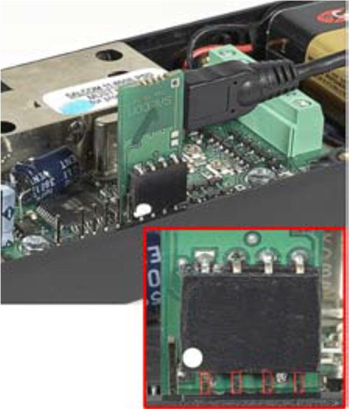 Preparation Requirements To change the programmable options connect the 11-85SE via a SALCOM 12-47 serial programming adaptor from the programming plug P8 to the serial port of a computer running
