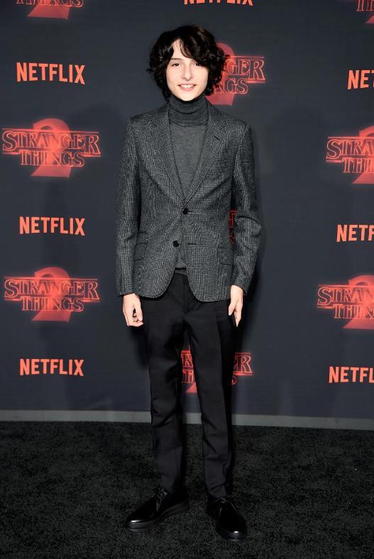 Daily Clippings The Stranger Things Cast Got All Dressed Up for the Season 2 Premiere-