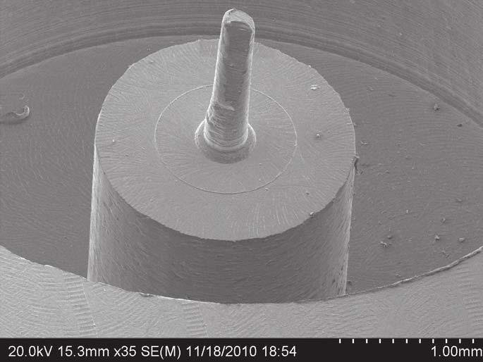 Evanescent post Beams down Beams up 190 μs Figure 18. Scanning electron micrograph of machined copper evanescent post. Network Analyzer (E8361A) Figure 21.