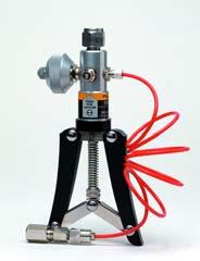Fluke 700PTP Pneumatic Test Pump The Fluke 700PTP is a handheld pressure pump designed to generate either vacuum