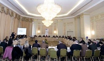 organizat un seminar cu tema Piaţa asigurărilor din România.