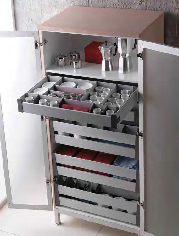 ATTRACTIONDRAWER INNERDRAWERS Inner drawers concealed behind doors optimize the cabinet volume utilisation.