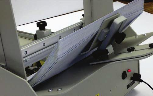 The back wedge ramp can be used to lift the middle of the envelopes off the belts NOTICE: As with the separators, some experimentation may be needed to obtain the best results