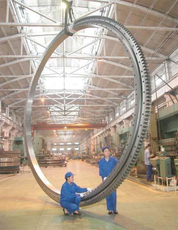Product Record the maximal diameter bearing: 6.07m The heaviest slewing bearing :134 80 4500 (the finished product weighs 17 ton) the heaviest spherical thrust bearing:294/850(weighing 21.