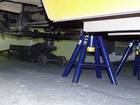 Step 1 Place a floor jack under front steer axle and raise front wheels