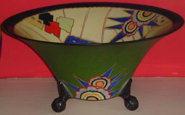 In our last Newsletter, we featured a wonderful Velox bowl in the Jigsaw pattern, number 3431.