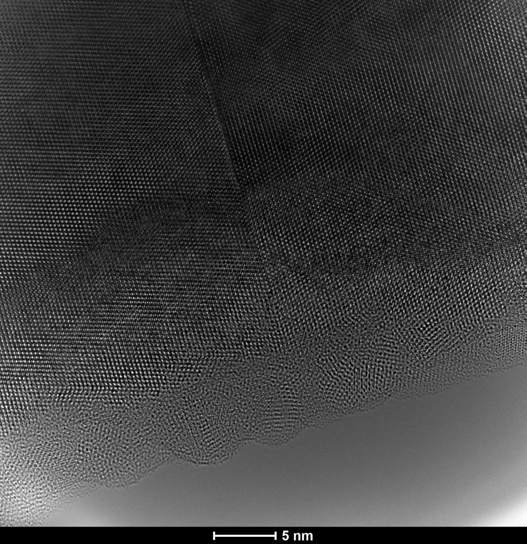 Cs-TEM example: (AlxGa1 x)as nanowire Sample courtesy of Yannick Fontana, Anna Fontcuberta-i-Morral, LMSC 13