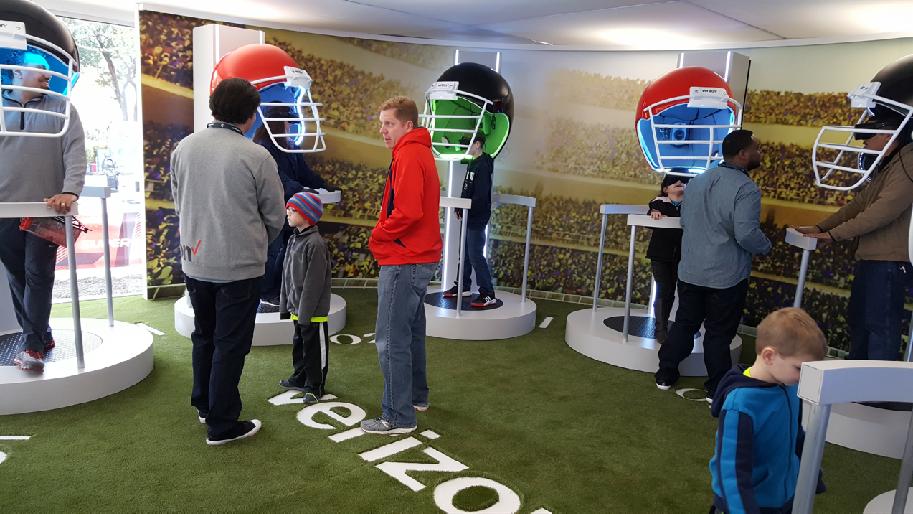 16 SUPER BOWL Virtual Reality Envrmnt designed a fully immersive, multiplayer experience