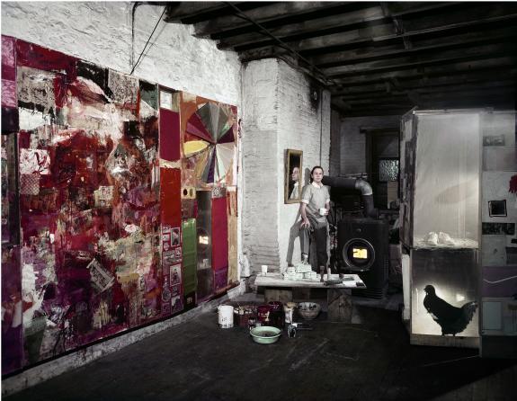 Murray Ave School Art Appreciation Presentation: Robert Rauschenberg Lesson Plan Biography: (show picture 1, photo of him in his studio) Considered by many to be one of the most influential American