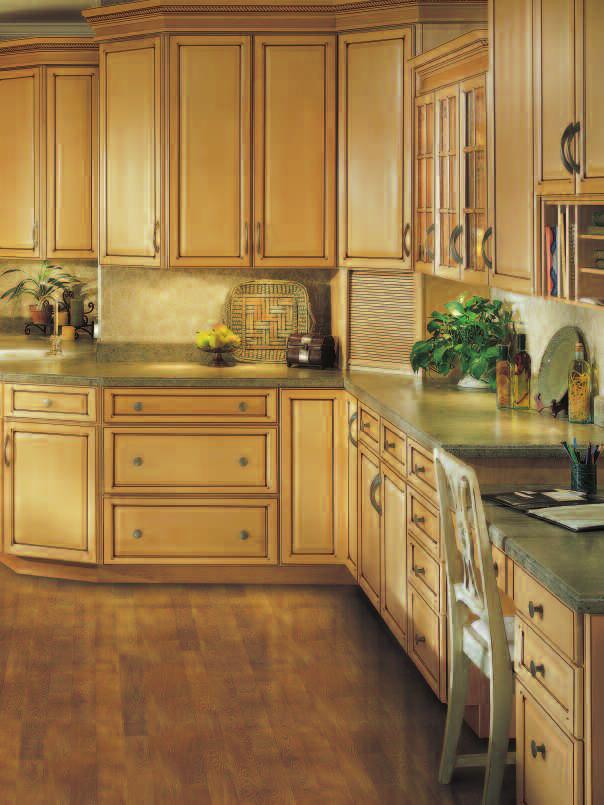 MAPLE CABINETRY Mocha Brown Glaze Café Brown Glaze WAVERLY GLAZE The satin smooth, clear grain beauty of select maple gives a very sophisticated styling impression.