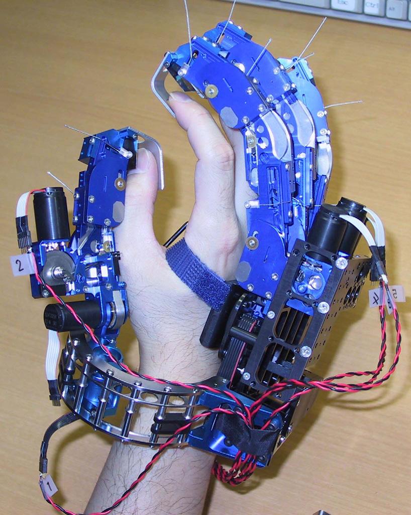 A Designing of Humanoid Robot Hands in Endoskeleton and Exoskeleton Styles 425 3.