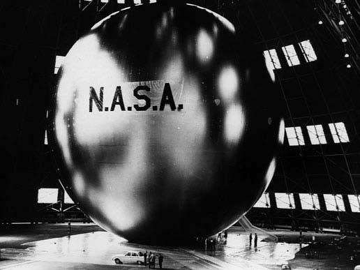 First Communications Satellite- 1962 In 1962 NASA launched Echo, the world s first communications satellite into orbit Echo was a large balloon shaped