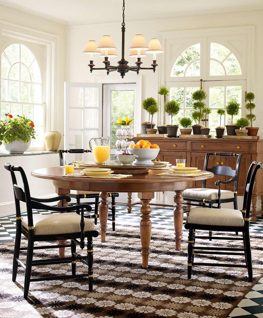 For effortless family-style service, it can be topped with the matching North River Lazy Susan.