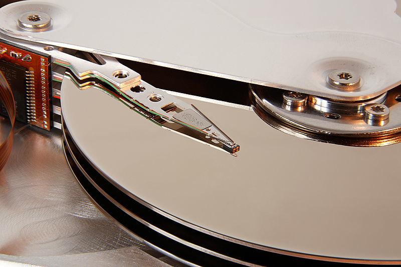 Hard Disc Drive Construction Details Platters of a Hard disc Hard disc head