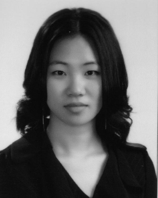 D. degree, all in electronic engineering. Her current research interests include the inductive coupling transceiver design and near-field communication for wearable computing applications.