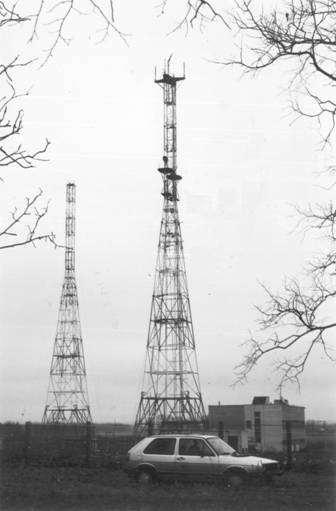 Jammer station U Used to be active on many frequencies. The beacon was transmitted in FSK and the traffic on the frequencies was in RTTY.