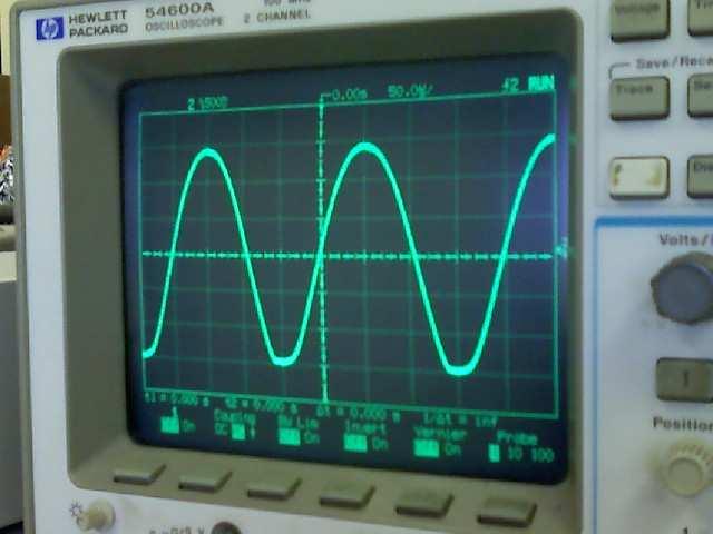 2.4 Measuring Maximum Voltage Swing Apply a signal to the input of the circuit. Turn on the oscilloscope by pushing the button at the front of the unit.
