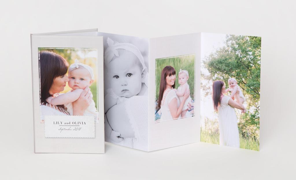 Accordion Minis Tiny in size with a magnetic cover, Accordion Minis are great on-the-go, making it easy to show your favorite portraits to family and friends.