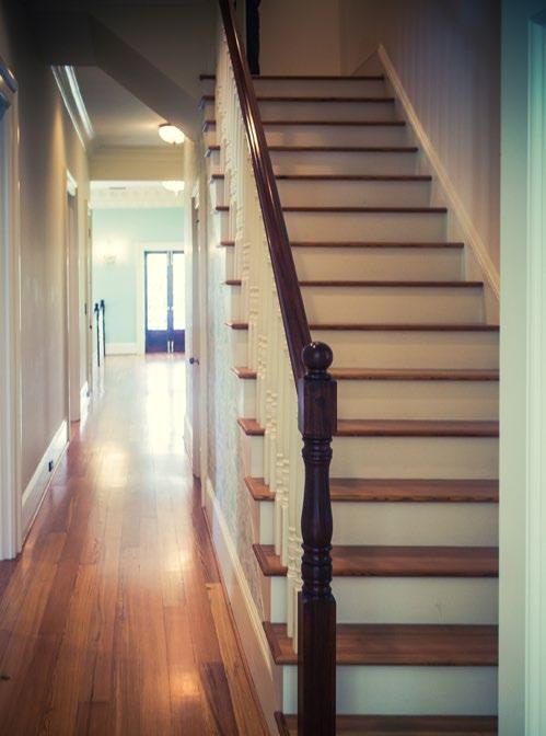 WOOD BALUSTERS & NEWELS COLONIAL