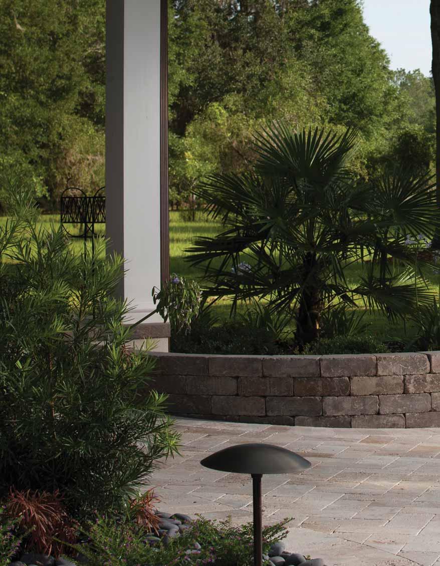 30 RETAINING & FREESTANDING WALLS Belgard offers a versatile selection of retaining wall blocks to complement your landscaping, patio