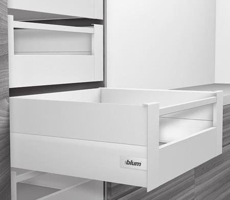 front adjustment Dynamic load capacity of 75 lb. Drawer height 199mm (7-13/16 ) Use BOXCAP in the same material and finish as the drawer side to create a continuous design Drawer Length Case Qty.