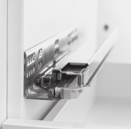 Maximum connection drawer slide and front locking device Integrated 3-dimensional adjustment for alignment Height adjustment + 3.5mm Side adjustment +/- 1.5mm Tilt adjustment + 4.0mm 132 lb.