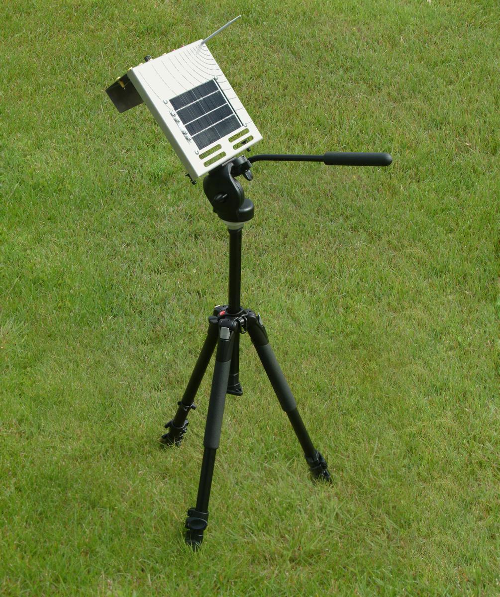 Outdoor Operation On a Tripod Monocrystalline Silicon Solar Panel installed on a tripod (setup for outdoor exercises).