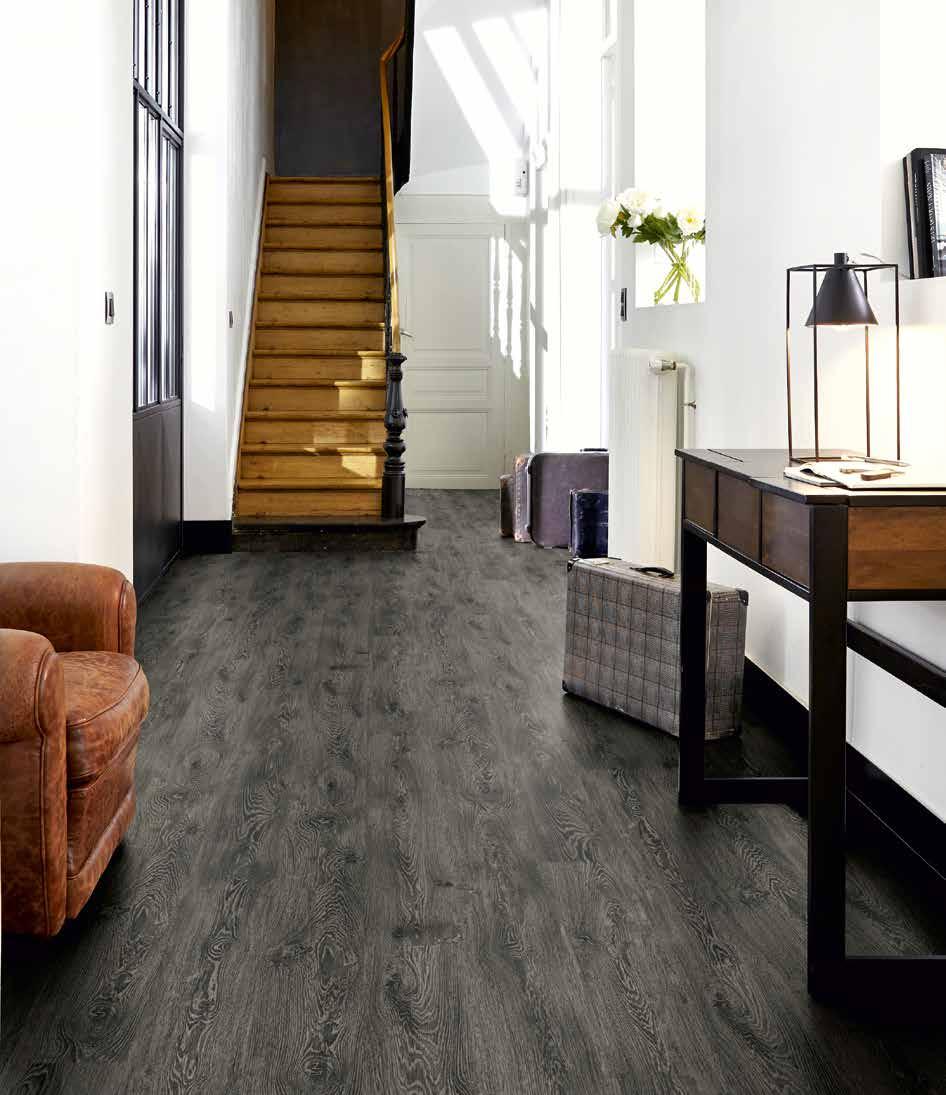 In beautiful black this natural vintage touch is a beautiful highlight on every floor.
