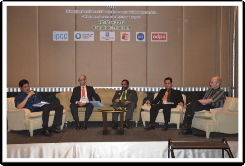 Down to Earth Dialogue session, with panellists (left to right) Dr.