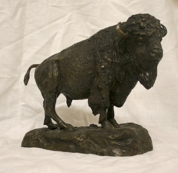 Western #S084 Size: 15 w x 5 l x 12 h Material: Bronze Title/ Description: Buffalo
